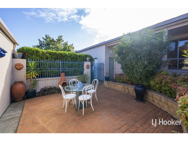 17 Lange Place, Bruce ACT 2617