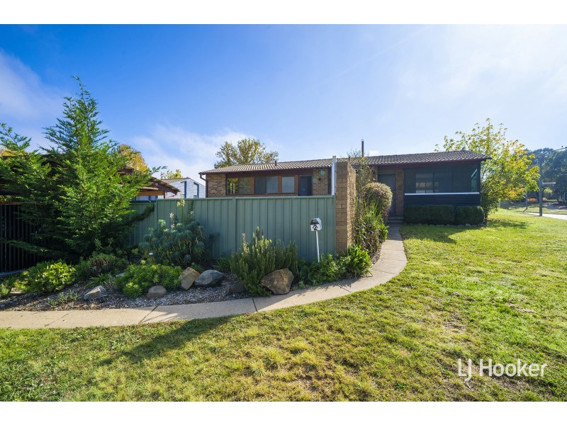 2 Small Place, Charnwood ACT 2615