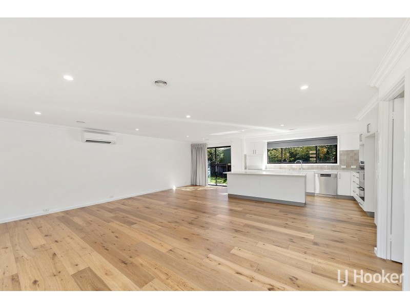 5 Downing Place, Cook ACT 2614