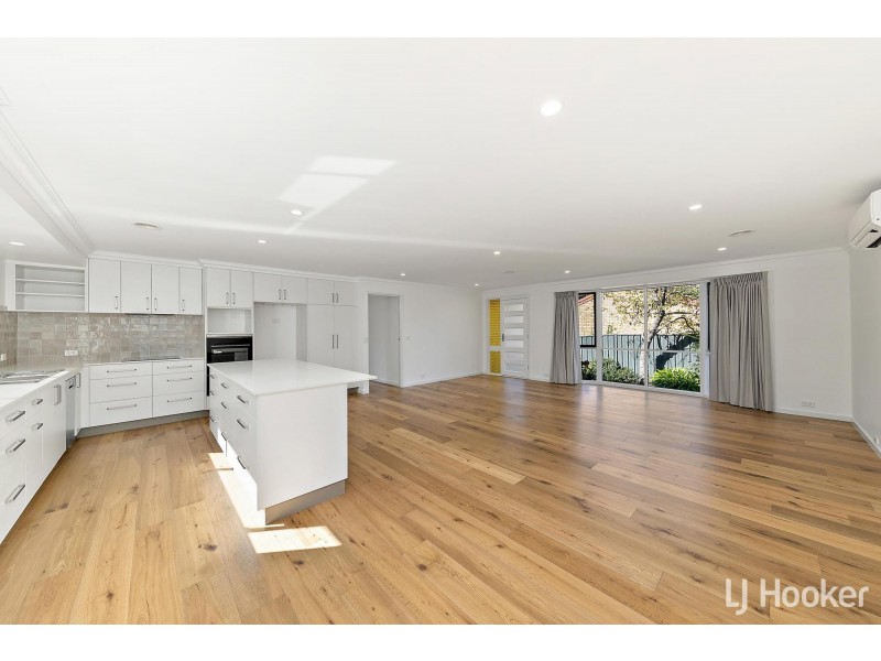 5 Downing Place, Cook ACT 2614