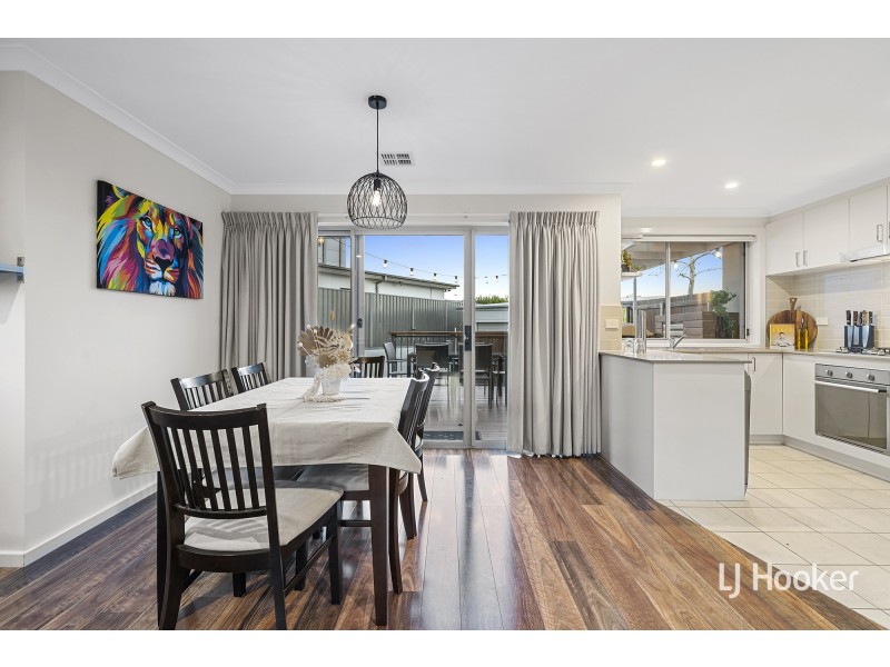 6D Avenal Street, Crace ACT 2911