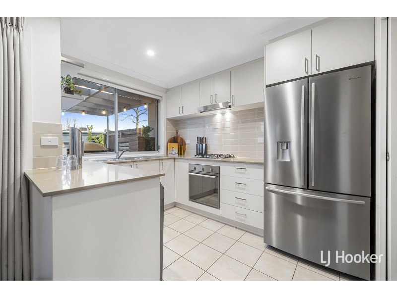 6D Avenal Street, Crace ACT 2911
