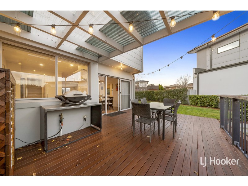 6D Avenal Street, Crace ACT 2911