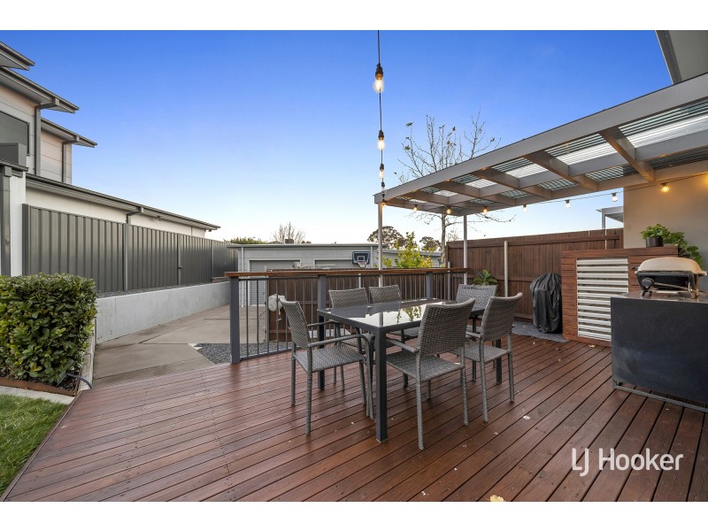 6D Avenal Street, Crace ACT 2911