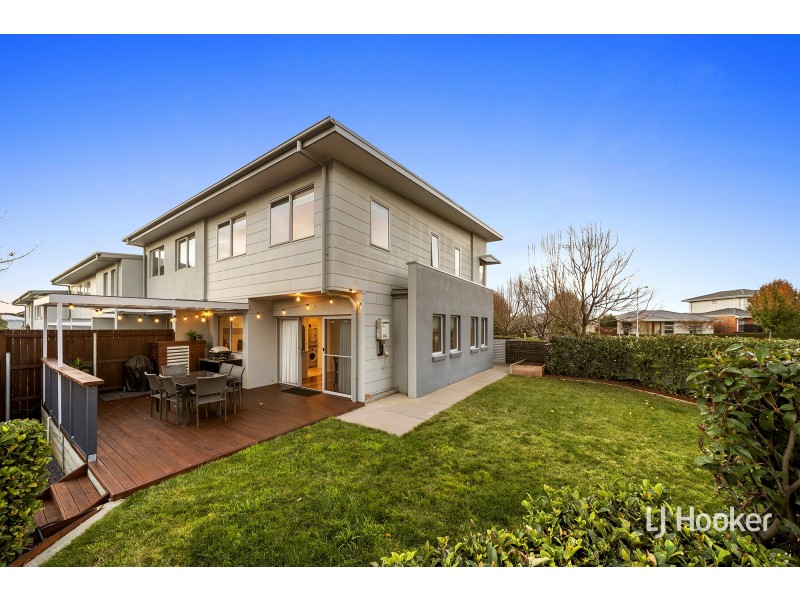 6D Avenal Street, Crace ACT 2911