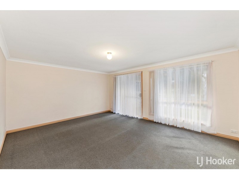 27 Murrung Crescent, Ngunnawal ACT 2913