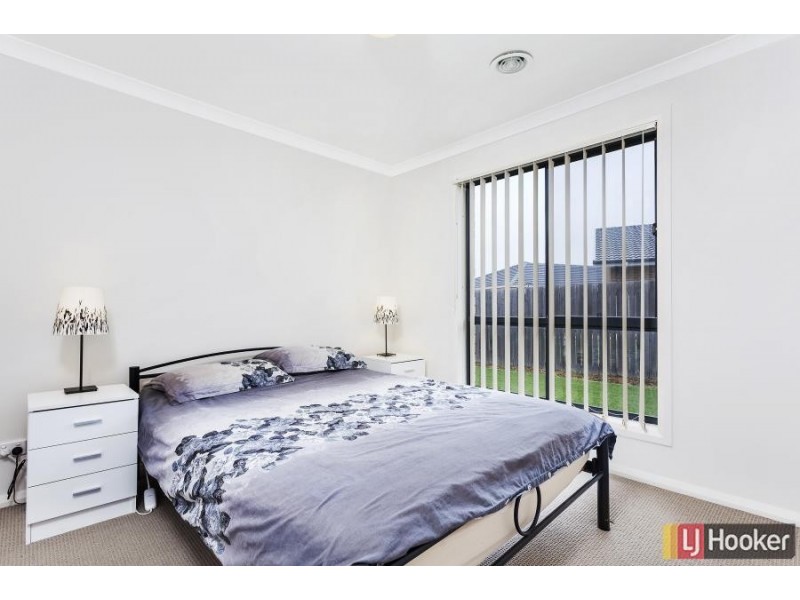 6 De Mole Street, Dunlop ACT 2615