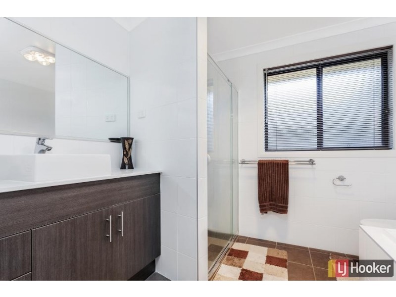 6 De Mole Street, Dunlop ACT 2615
