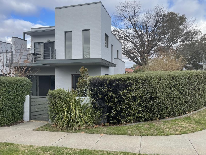 33 Keira Street, Narrabundah ACT 2604