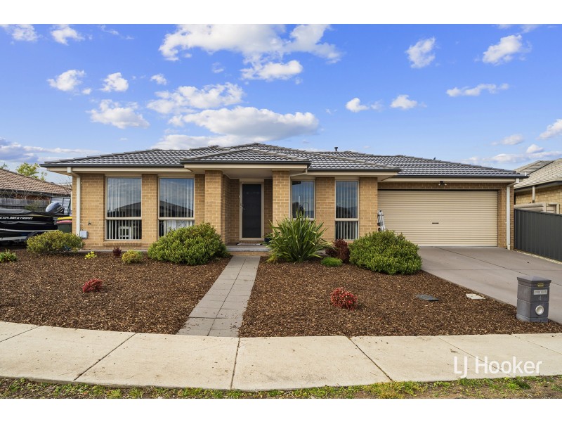 4 Hilda Kincaid Crescent, Macgregor ACT 2615