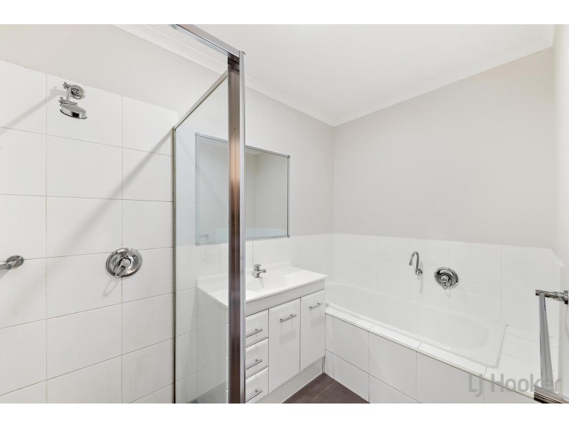 25/128 Flemington Road, Harrison ACT 2914