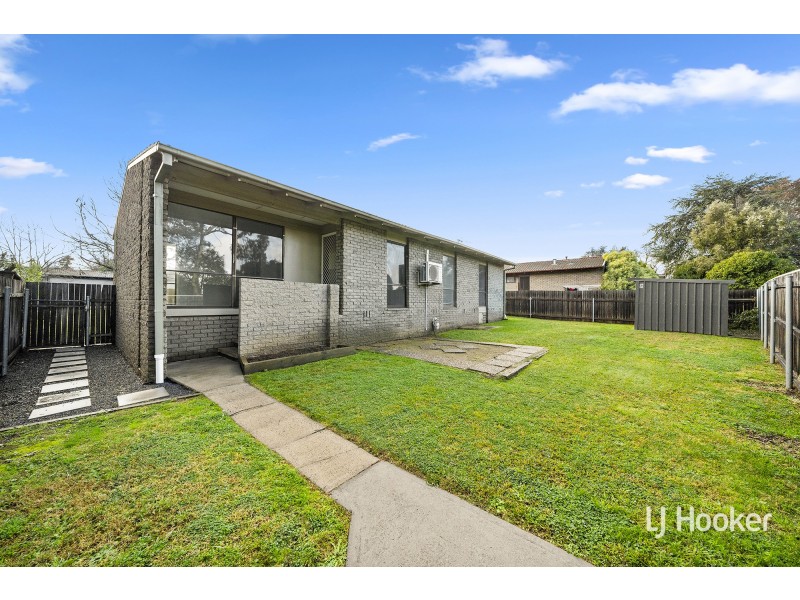 7 Emmott Place, Charnwood ACT 2615