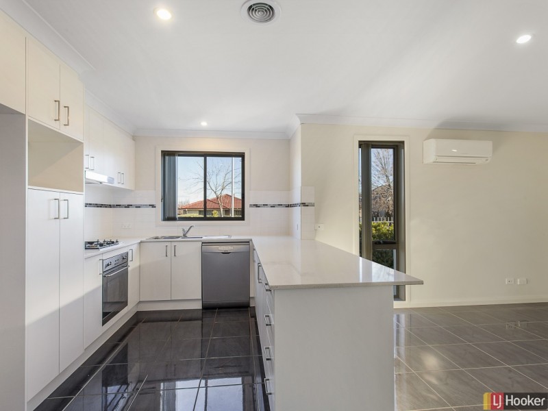 16 Mavis Latham Street, Franklin ACT 2913