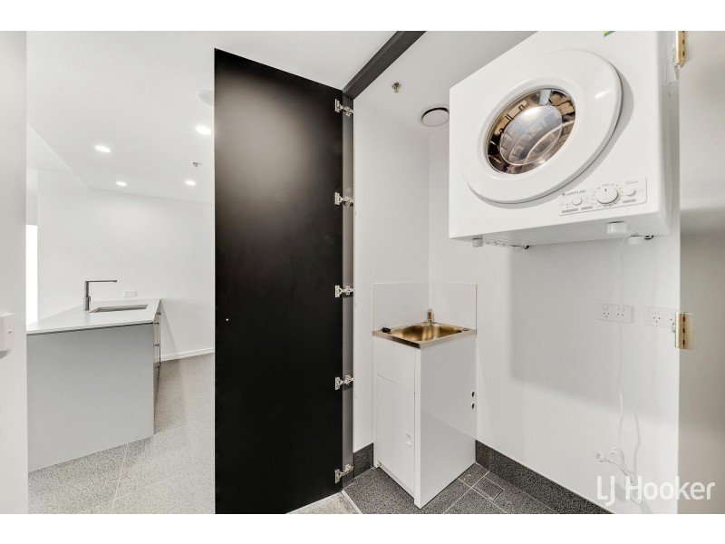 2103/2 Grazier Lane, Belconnen ACT 2617