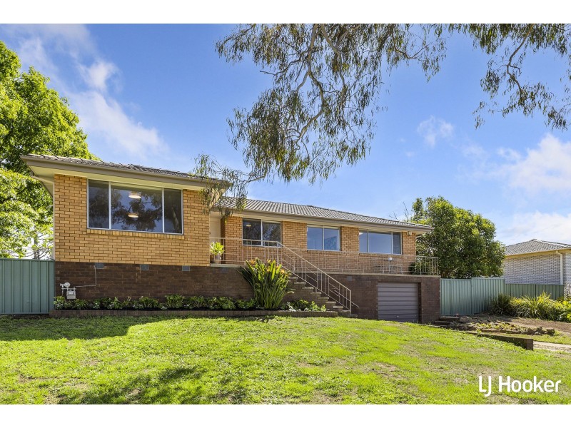 44 Hensman Street, Latham ACT 2615