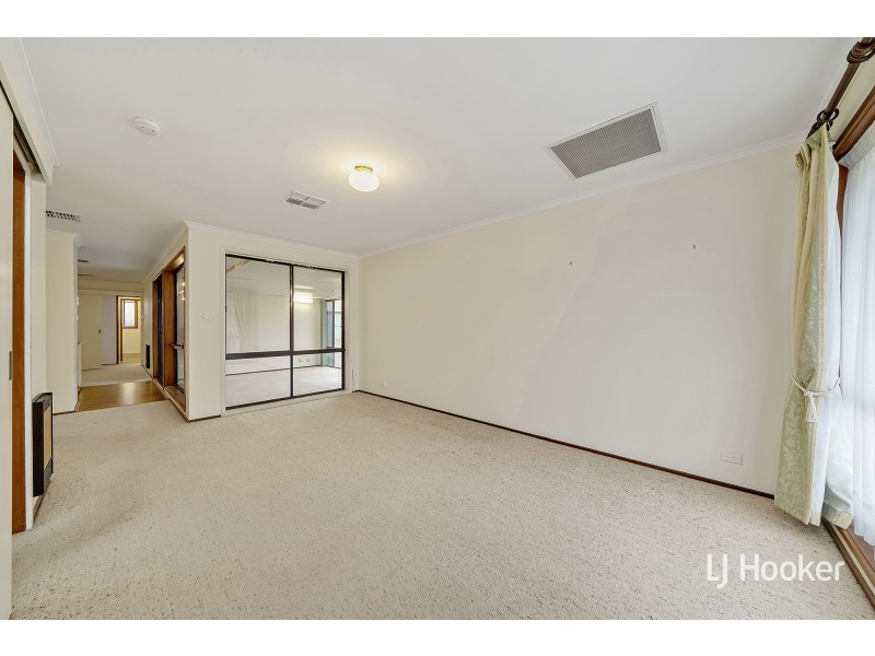 15 Burge Close, Holt ACT 2615