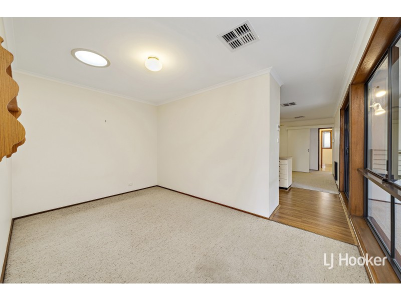 15 Burge Close, Holt ACT 2615