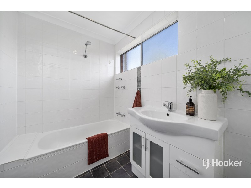 32 Elizabeth Crescent, Macquarie ACT 2614