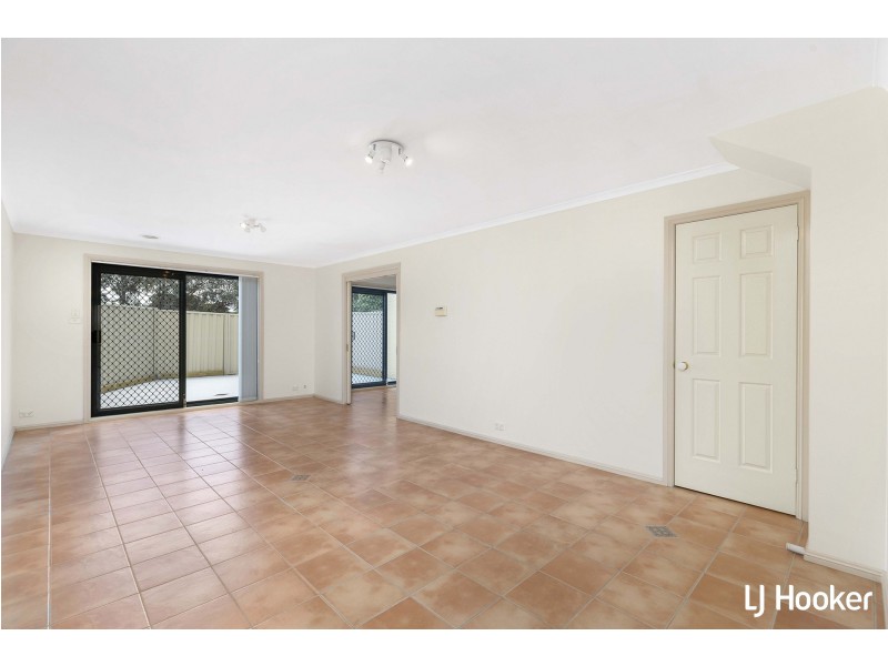 6/2 Dines Place, Bruce ACT 2617