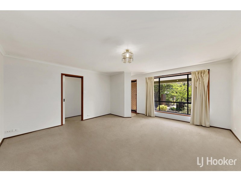 11 Roughley Place, Florey ACT 2615