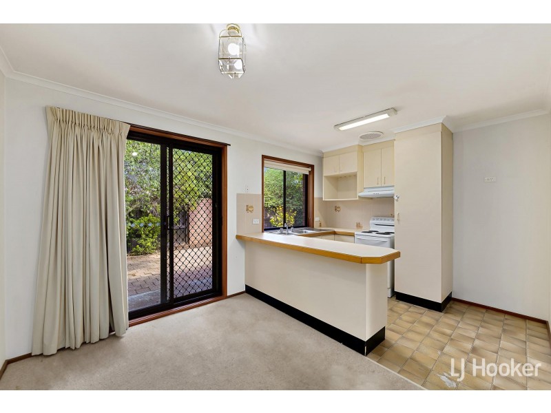 11 Roughley Place, Florey ACT 2615