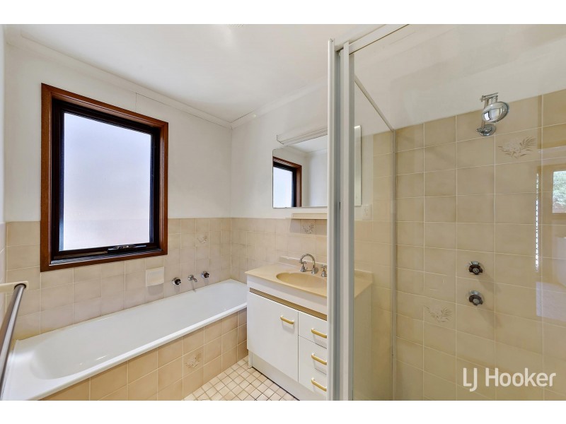 11 Roughley Place, Florey ACT 2615