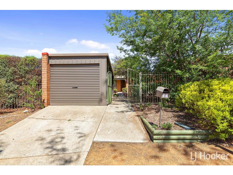 11 Roughley Place, Florey ACT 2615