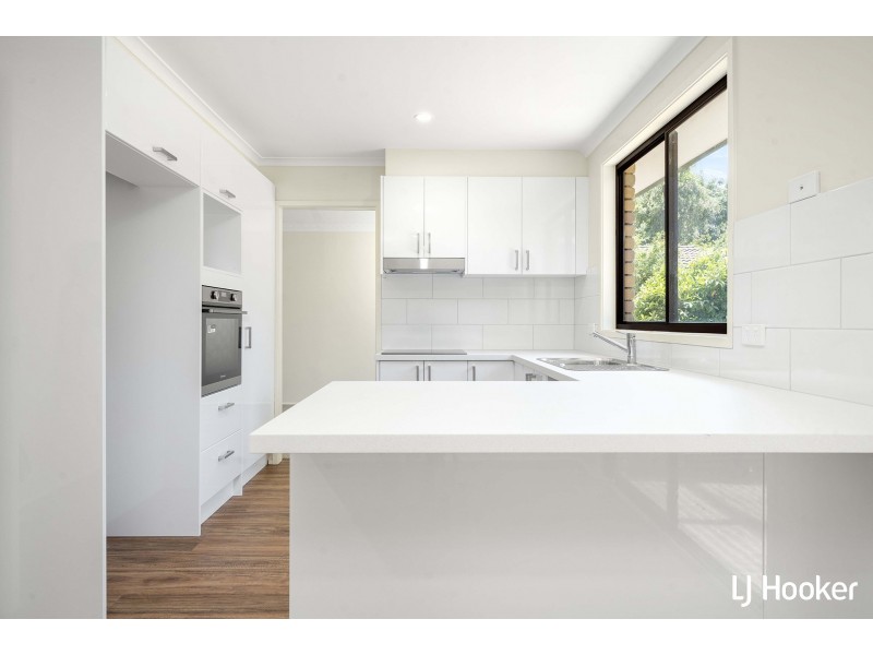 5 Winder Place, Charnwood ACT 2615