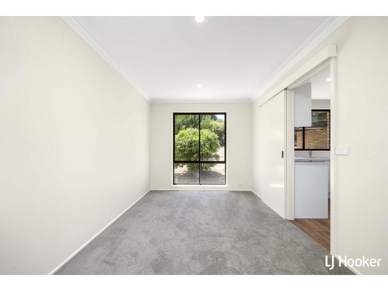 5 Winder Place, Charnwood ACT 2615