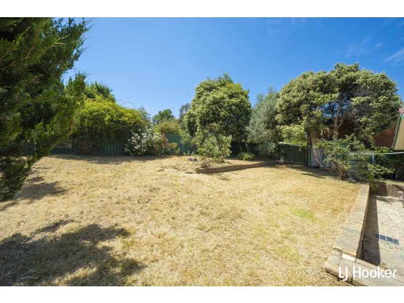 5 Winder Place, Charnwood ACT 2615