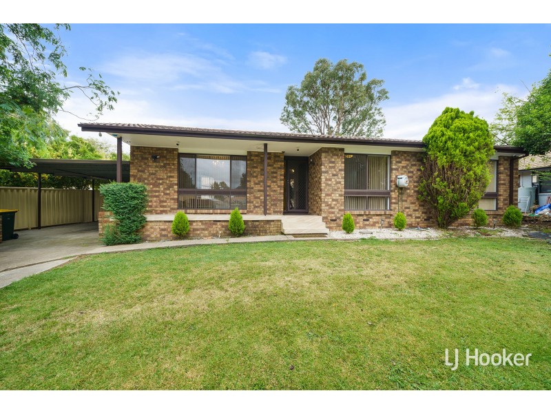 17 Cuscaden Crescent, Florey ACT 2615