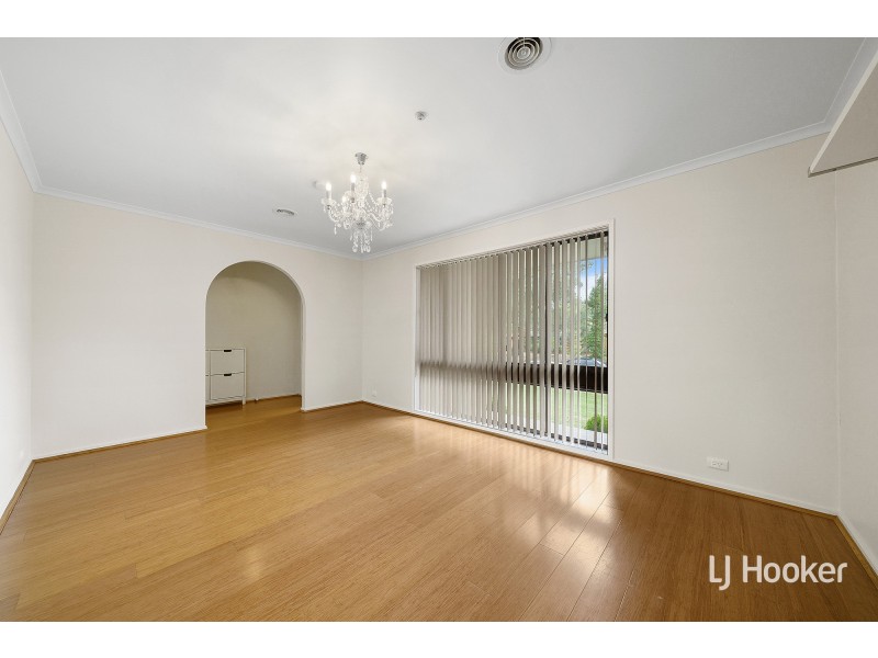 17 Cuscaden Crescent, Florey ACT 2615