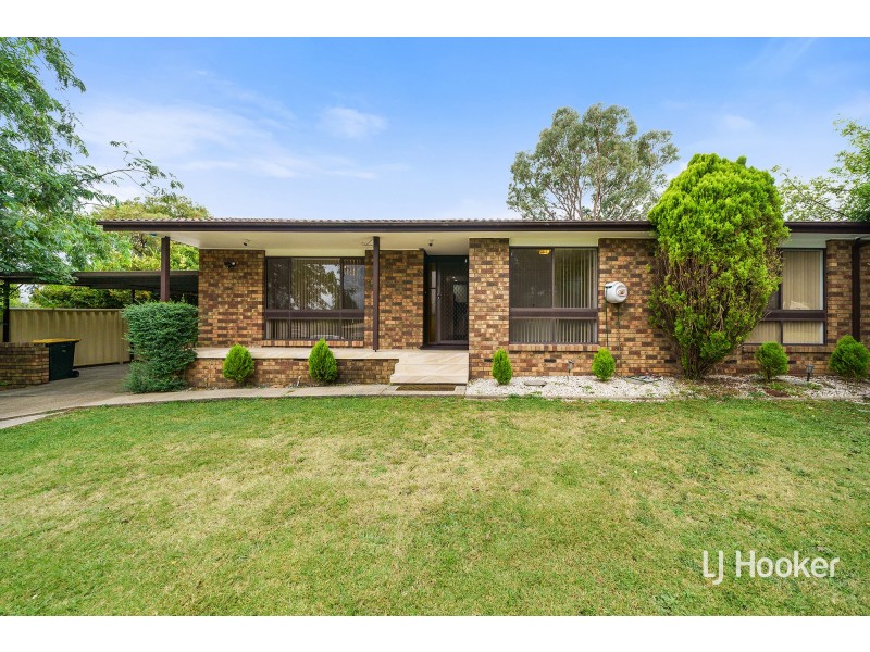 17 Cuscaden Crescent, Florey ACT 2615