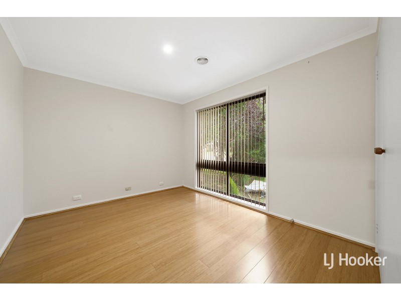 17 Cuscaden Crescent, Florey ACT 2615