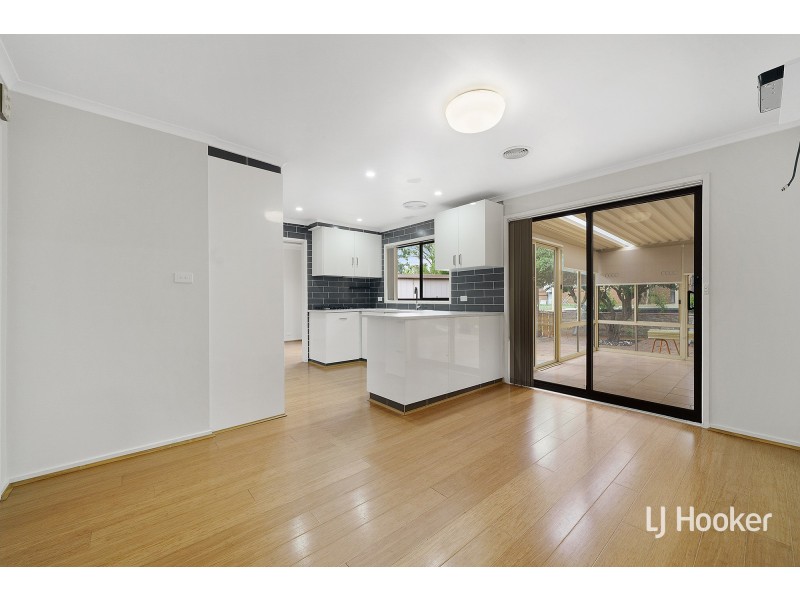 17 Cuscaden Crescent, Florey ACT 2615