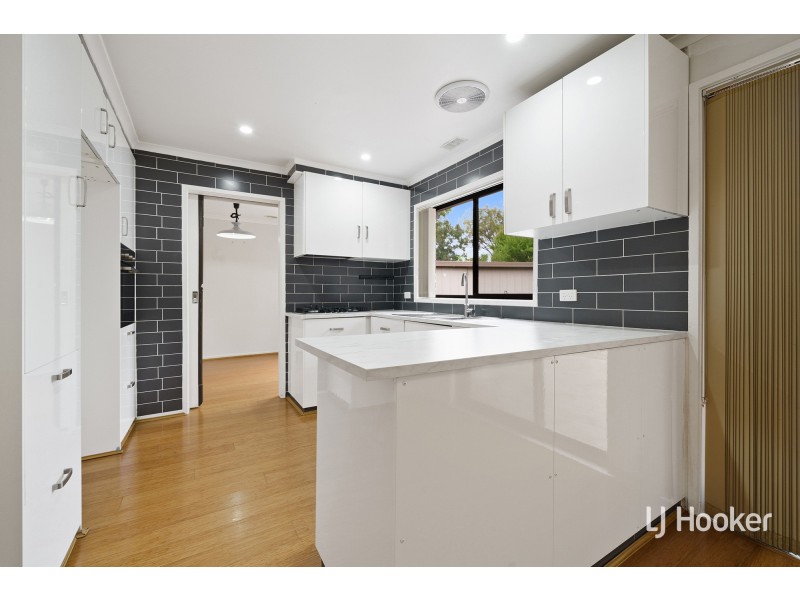 17 Cuscaden Crescent, Florey ACT 2615