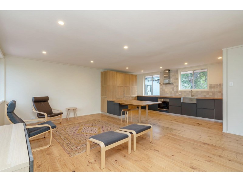 8 Pennefather Street, Higgins ACT 2615