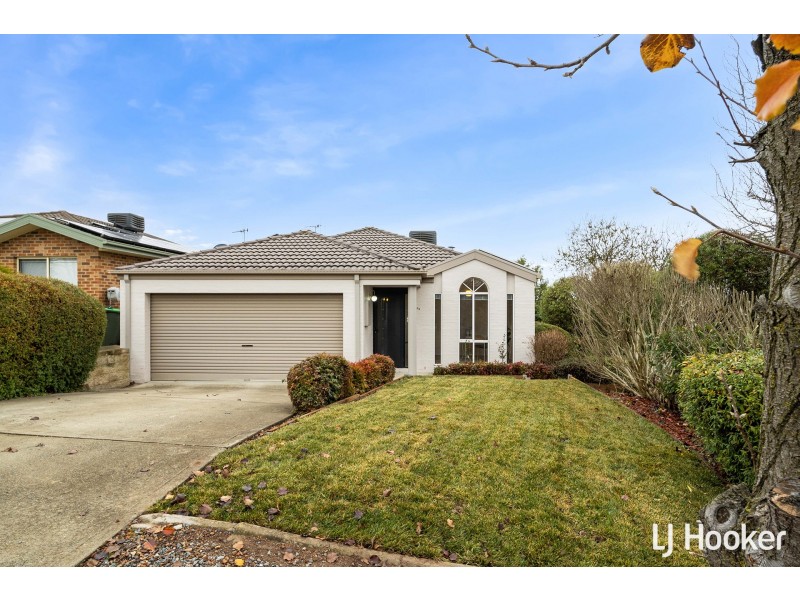 104 Hugh Mckay Crescent, Dunlop ACT 2615