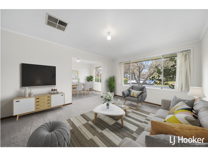 11 Clode Crescent, Macgregor ACT 2615