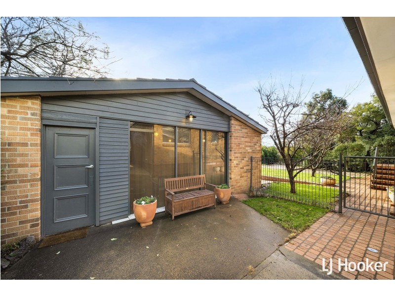 11 Clode Crescent, Macgregor ACT 2615
