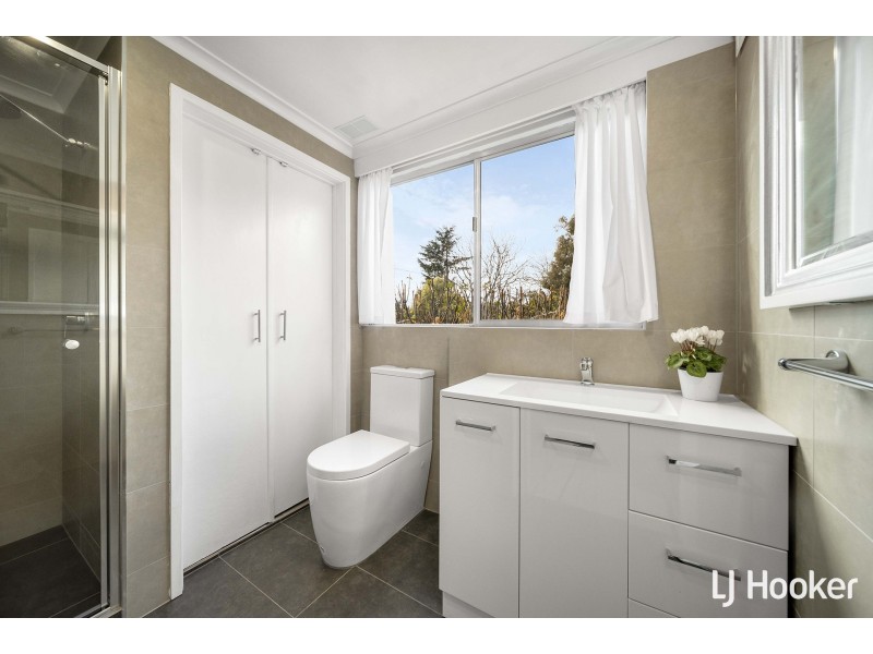 11 Clode Crescent, Macgregor ACT 2615