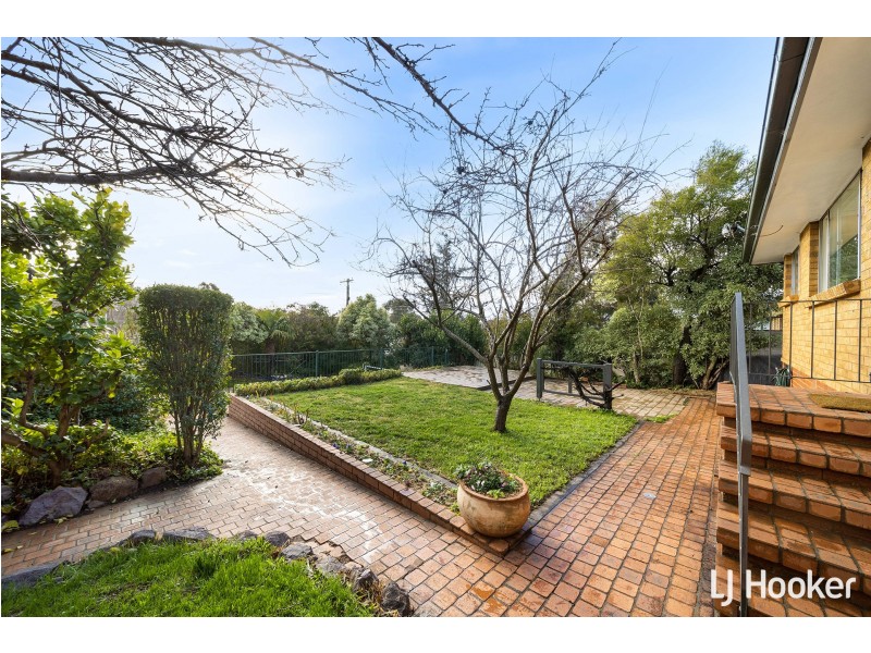 11 Clode Crescent, Macgregor ACT 2615