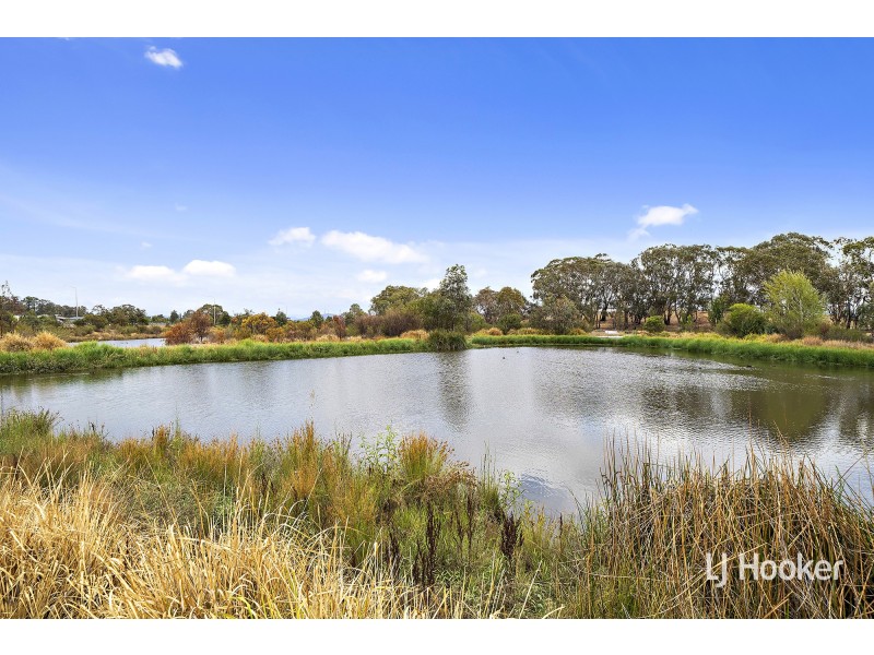 25 Charles Perkins Circuit, Bonner ACT 2914