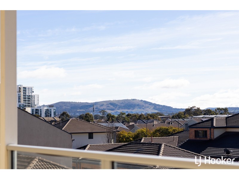 121 Anthony Rolfe Avenue, Gungahlin ACT 2912