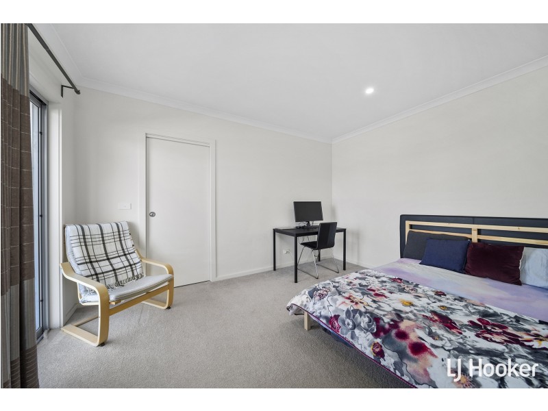 121 Anthony Rolfe Avenue, Gungahlin ACT 2912
