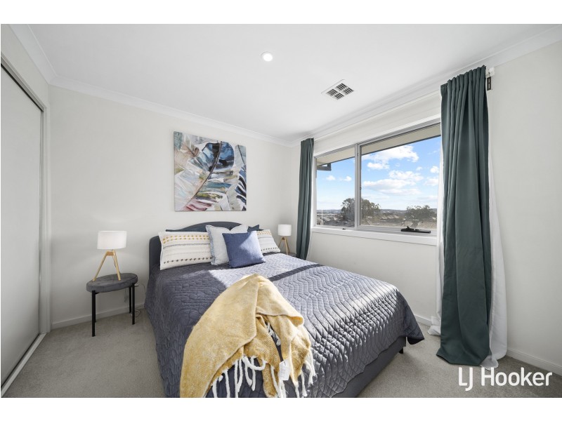 121 Anthony Rolfe Avenue, Gungahlin ACT 2912