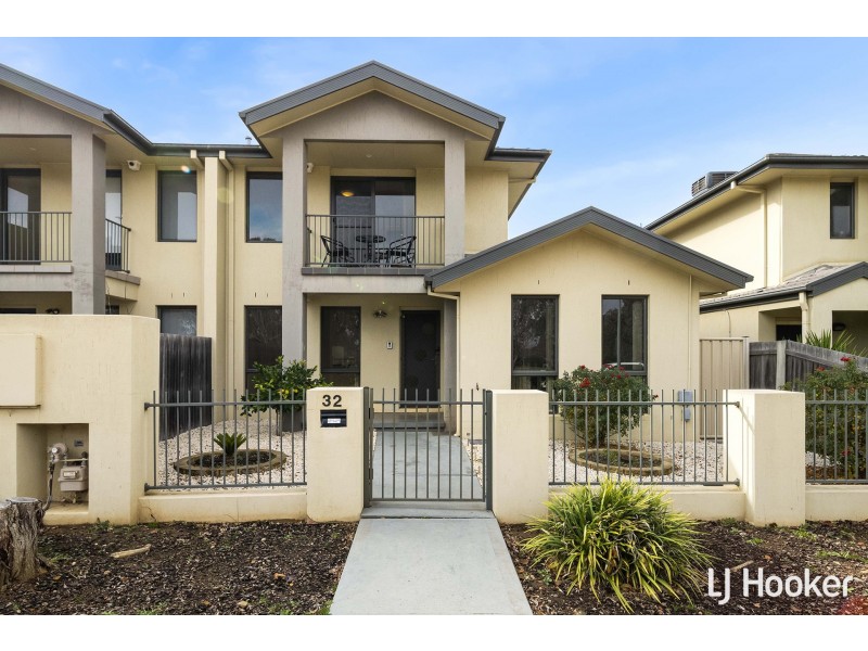 32 Glow Worm Grove, Harrison ACT 2914