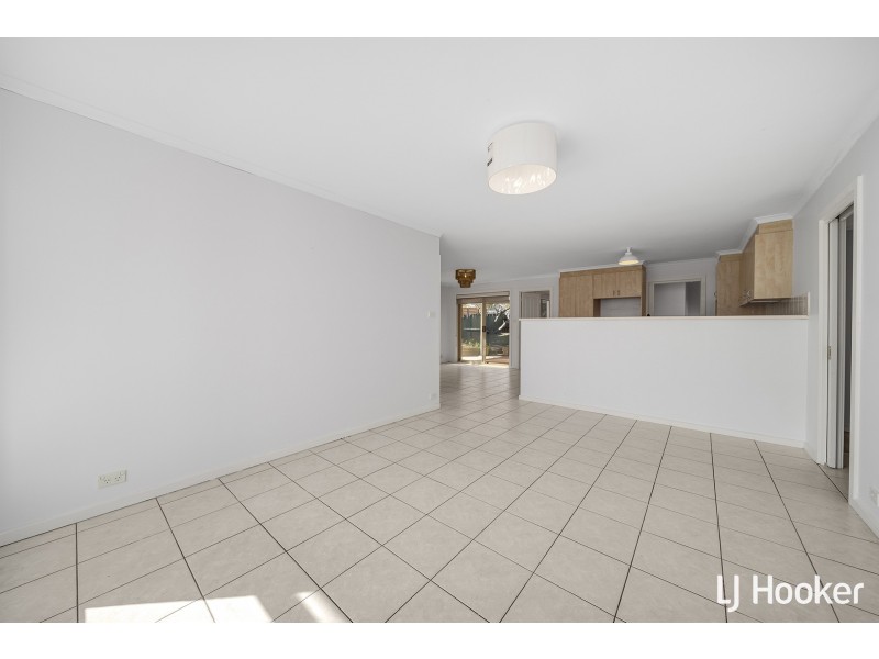 4 Jonsson Court, Dunlop ACT 2615