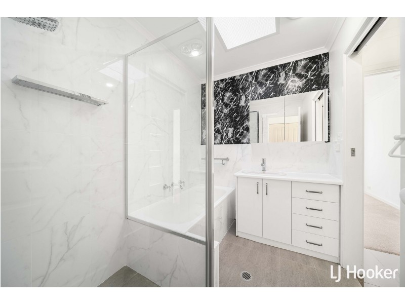 4 Jonsson Court, Dunlop ACT 2615