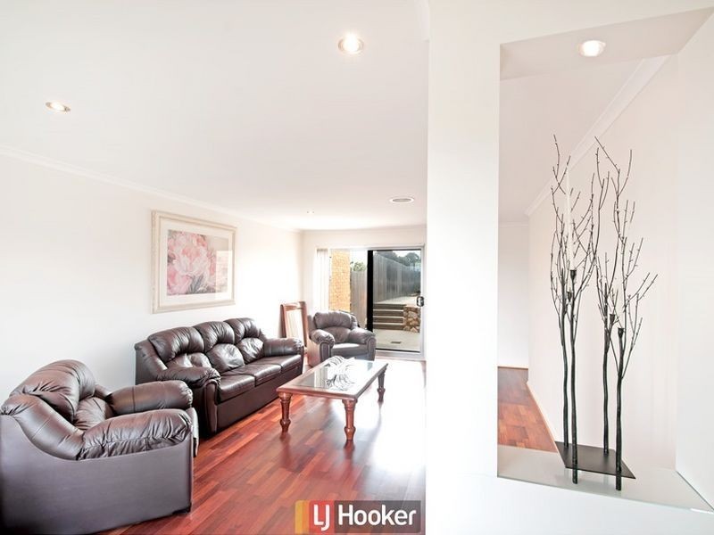 6 Siroset Close, Dunlop ACT 2615